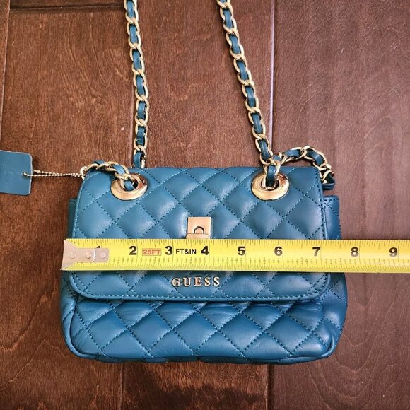 GUESS Quilted Green Leather Shoulder Bag - Picture 8 of 16